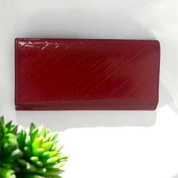 BURBERRY Nova Check Red Patent Leather Continental Wallet - Vintage/EUC - Picture 1 of 14